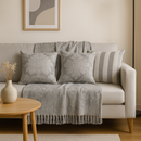 Kit Casa Serena — Manta Jacquard + 4 Capas de Almofada